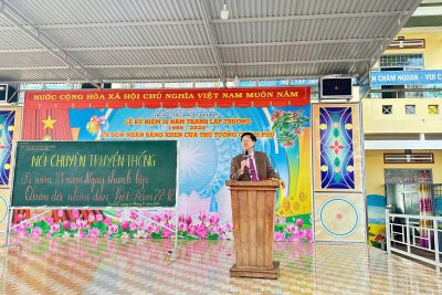 Trường Tiểu học Lê Quý Đôn đã tổ chức buổi nói chuyện truyền thống nhân ngày 22/12/2025 với chủ đề “Anh bộ đội Cụ Hồ” nhằm giáo dục học sinh về lòng yêu nước, tinh thần cách mạng và truyền thống vẻ vang của Quân đội Nhân dân Việt Nam. Thông qua những câu chuyện giản dị, gần gũi và đầy ý nghĩa, các em học sinh được hiểu thêm về hình ảnh người lính Cụ Hồ giàu lòng yêu nước, dũng cảm, kỷ luật và luôn sẵn sàng hy sinh vì Tổ quốc. Hoạt động này góp phần bồi dưỡng lòng tự hào dân tộc, giúp các em thêm kính yêu và biết ơn các thế hệ cha anh đã bảo vệ đất nước.